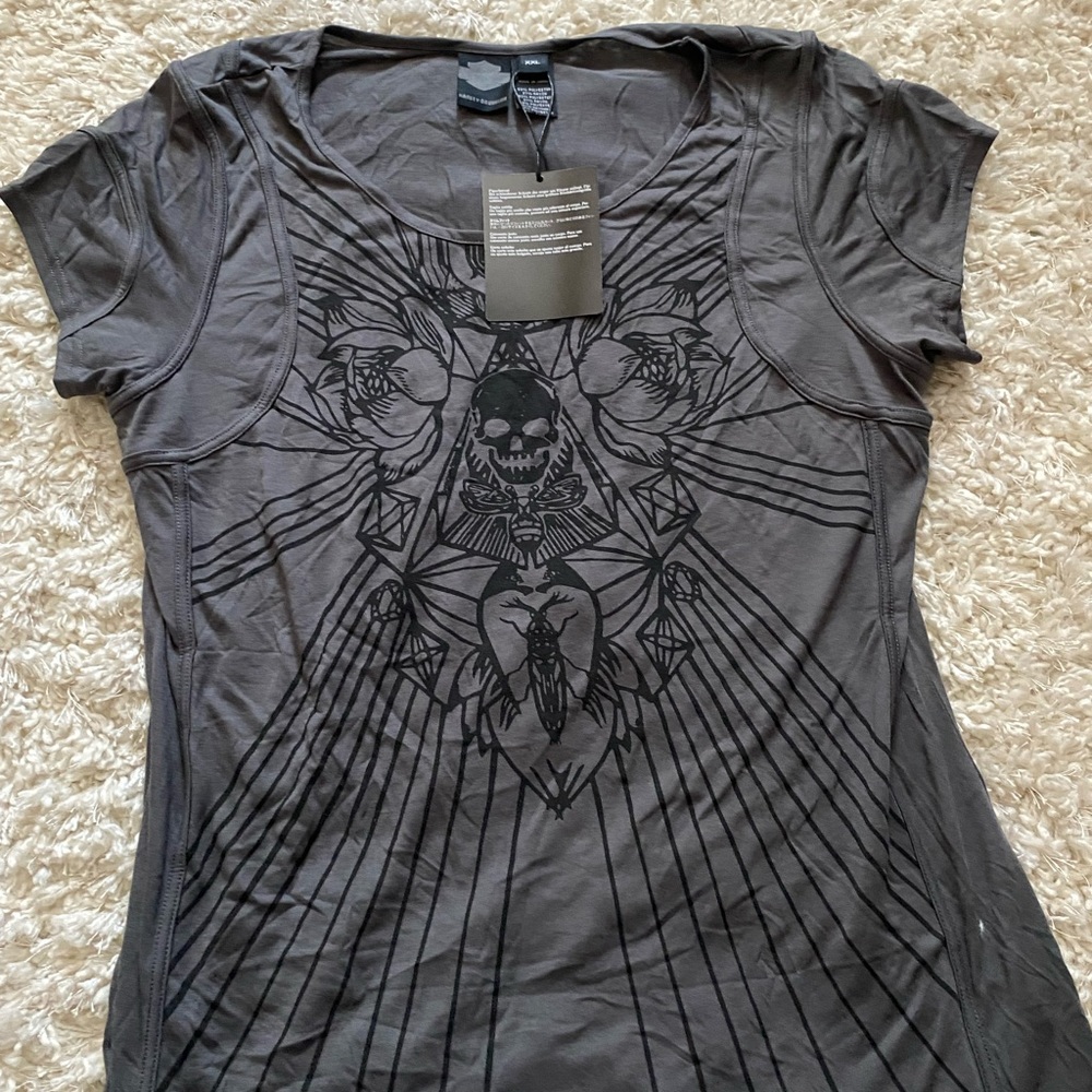 Woman’s Harley Davidson shirt